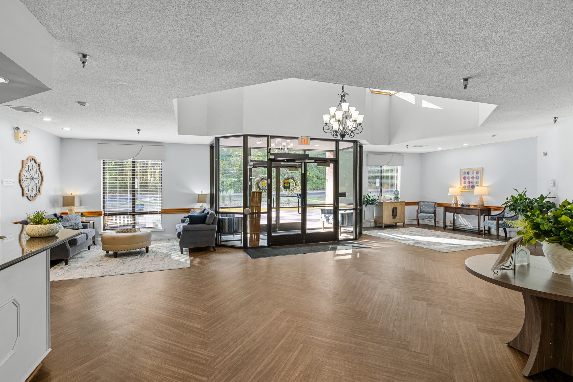 Independence-Village-of-Olde-Raleigh-IV-005 Front Entrance-1